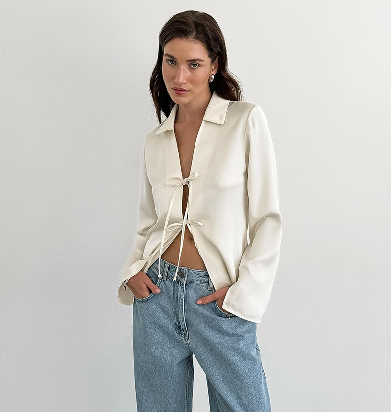 Elegantes Satin Langarmshirt mit Schleife für Damen – Sophie